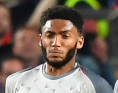 Illustration for article titled Liverpool's Terrified Faces During Lionel Messi's Free Kick, Ranked